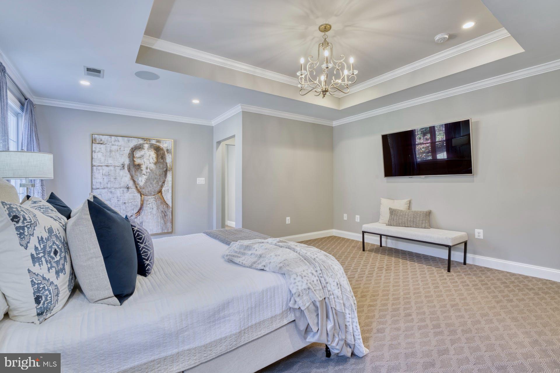 40280 SPECTACULAR BID PLACE