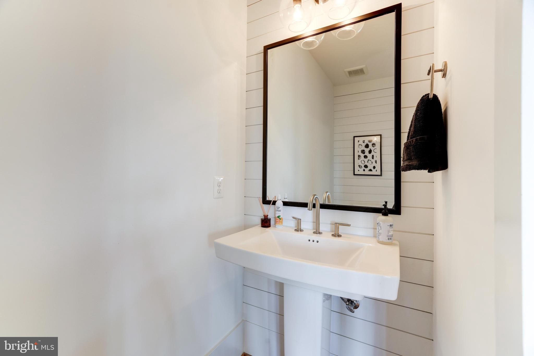 42981 CULPS HILL LANE