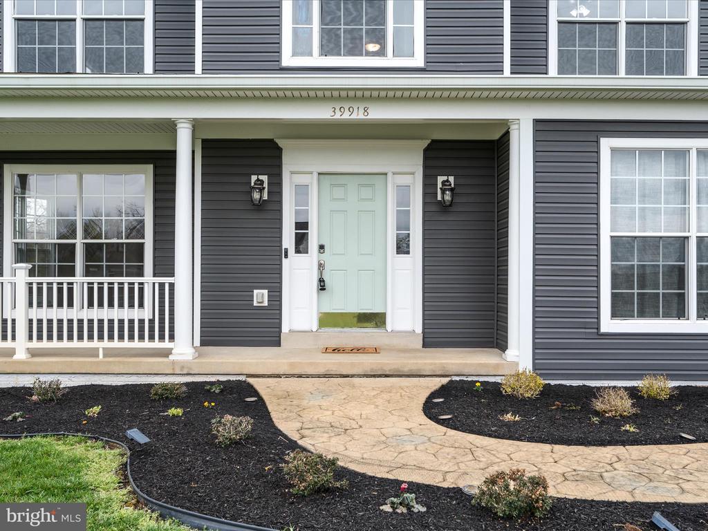 39918 CANTERFIELD COURT
