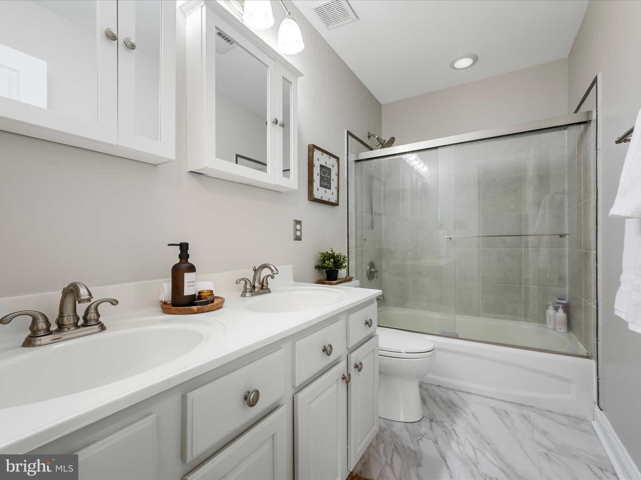 39918 CANTERFIELD COURT