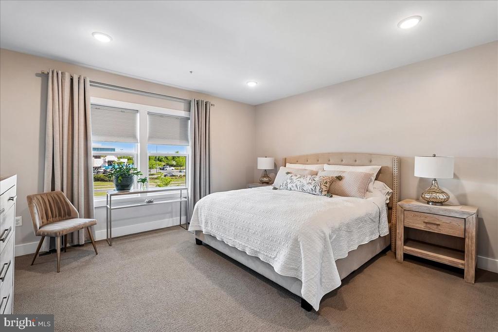 44784 TIVERTON SQUARE
