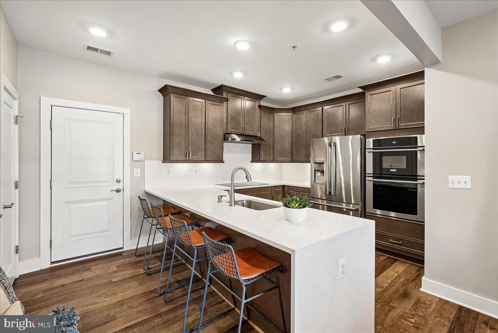 44784 TIVERTON SQUARE