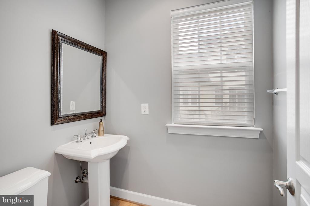 16340 SANDY RIDGE COURT