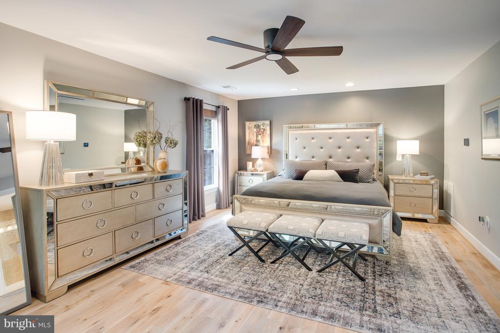 16340 SANDY RIDGE COURT
