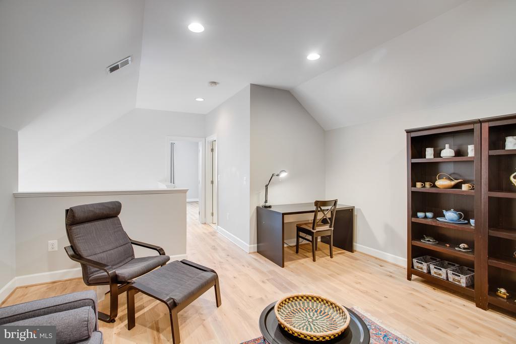 16340 SANDY RIDGE COURT