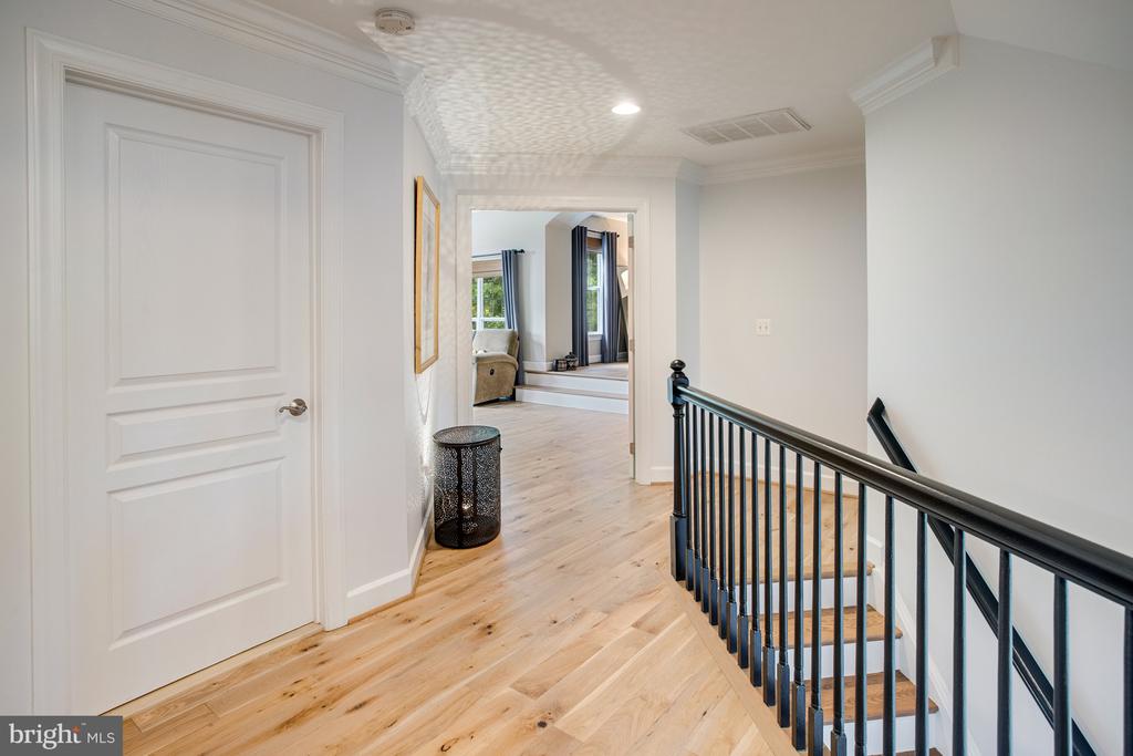 16340 SANDY RIDGE COURT