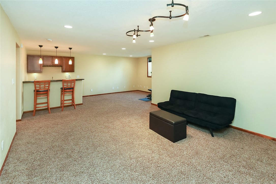 2212 NW Bayberry Lane