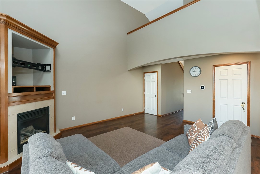 2212 NW Bayberry Lane