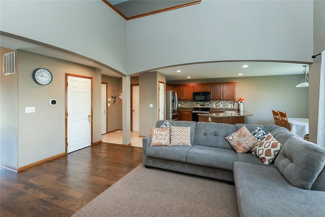 2212 NW Bayberry Lane