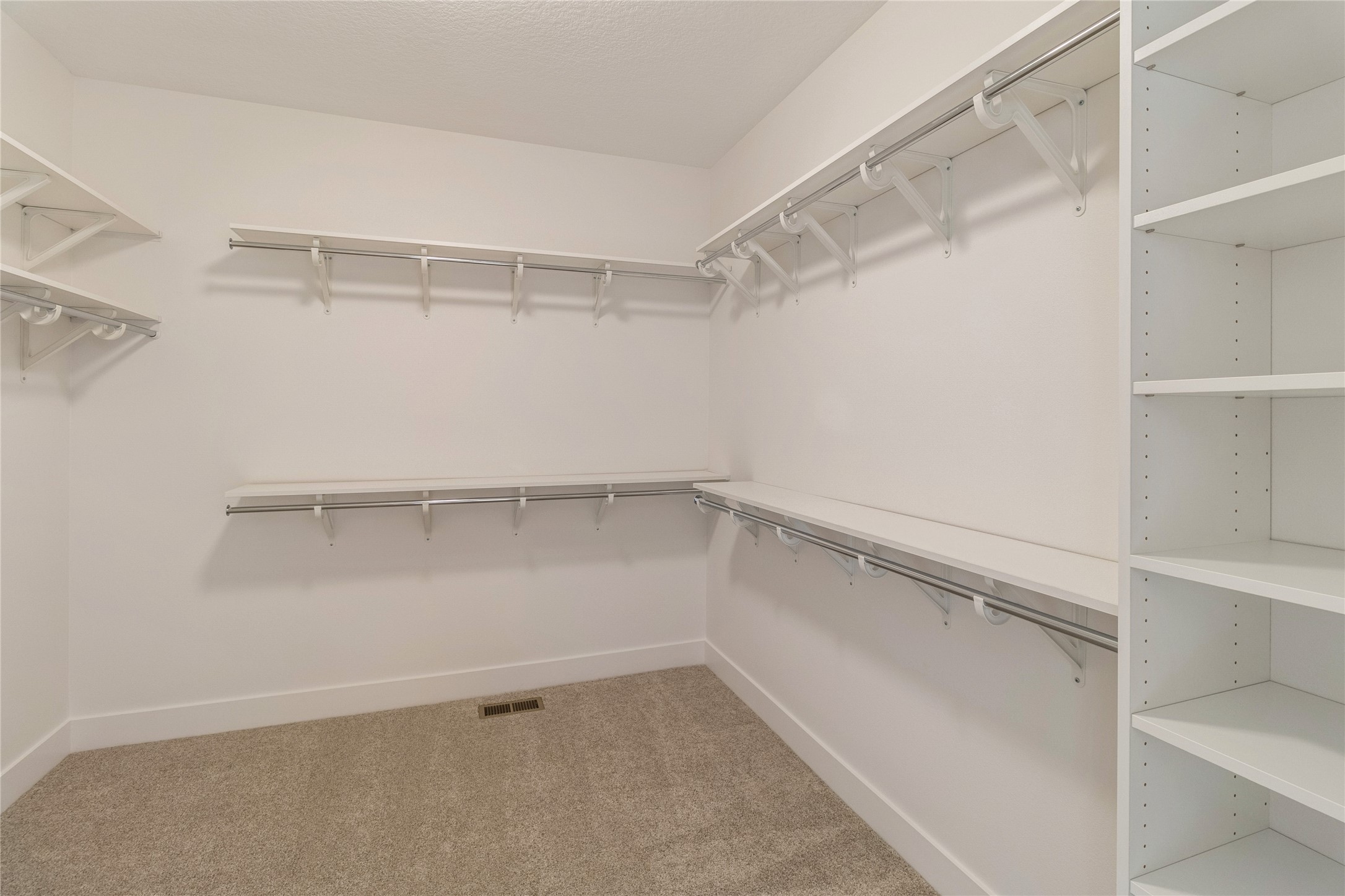 2801 NW Linwood Court