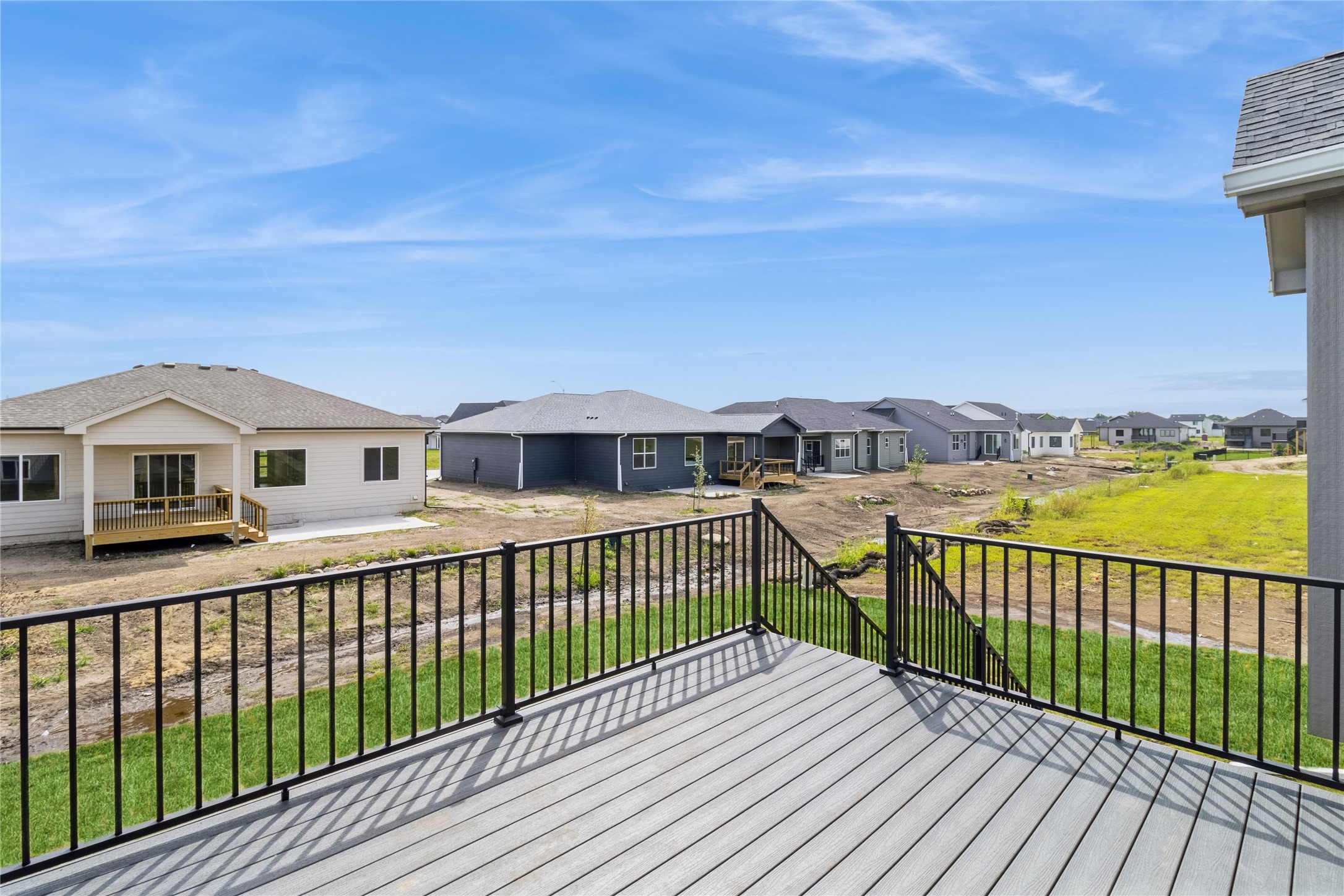 2801 NW Linwood Court