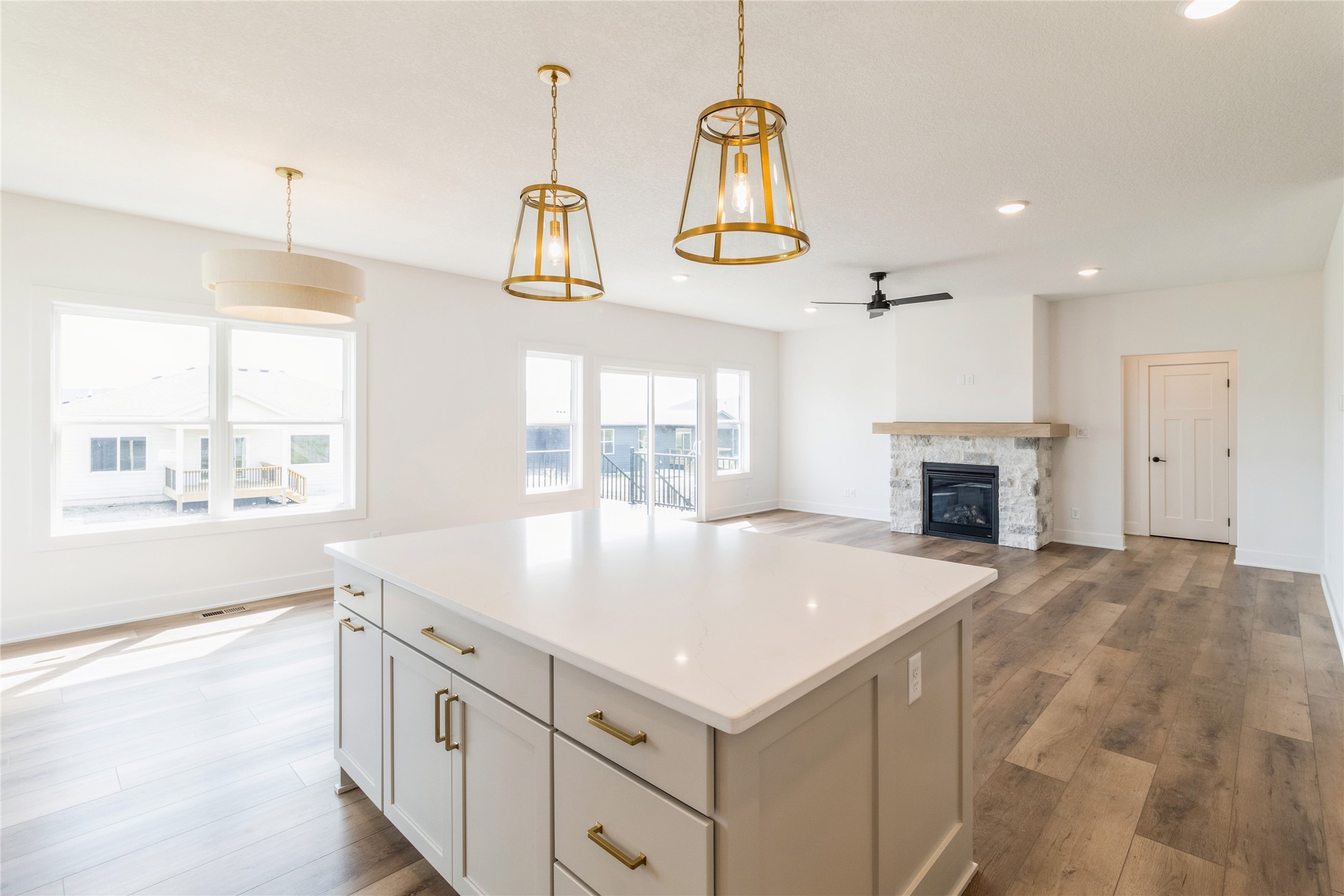 2801 NW Linwood Court