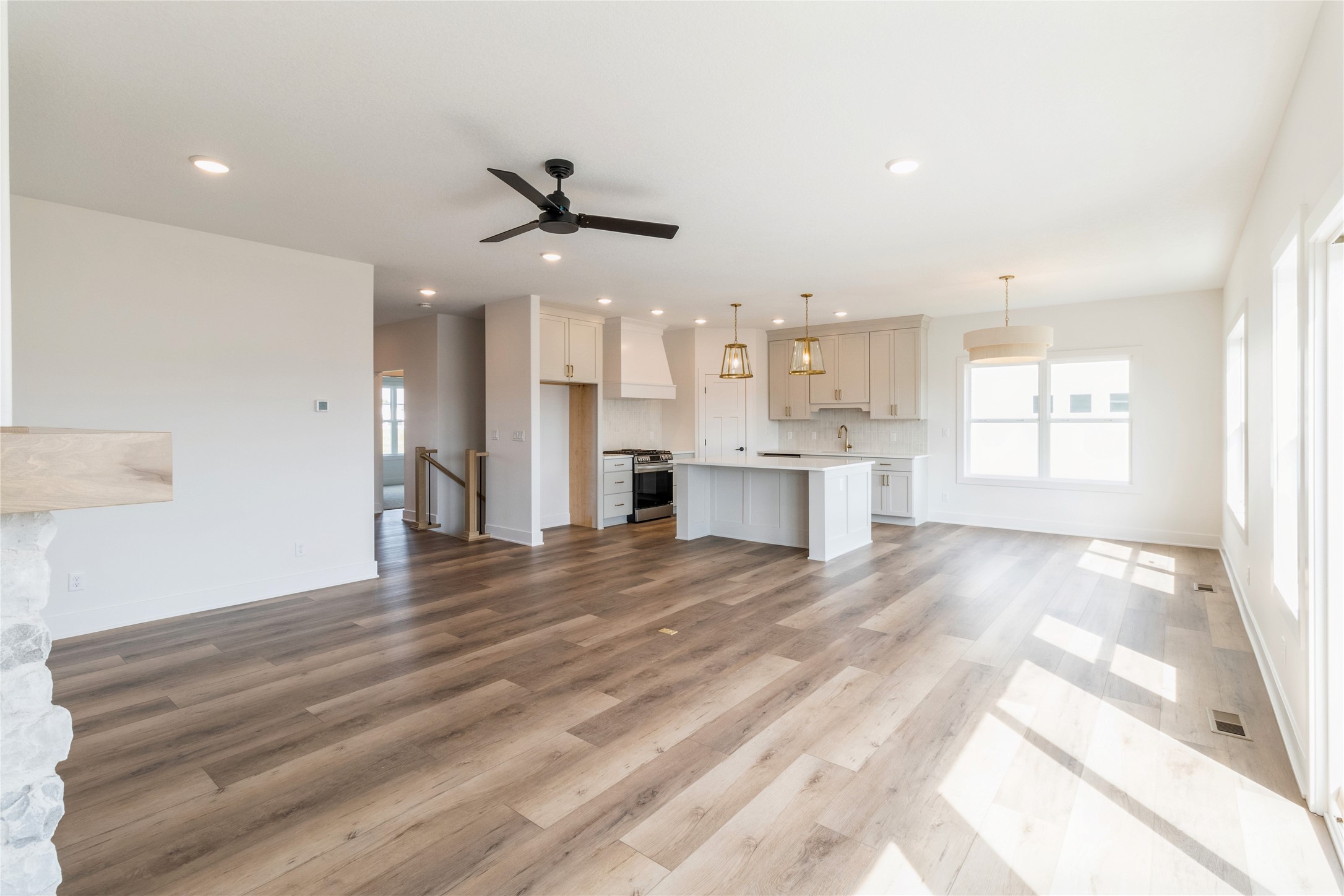 2801 NW Linwood Court