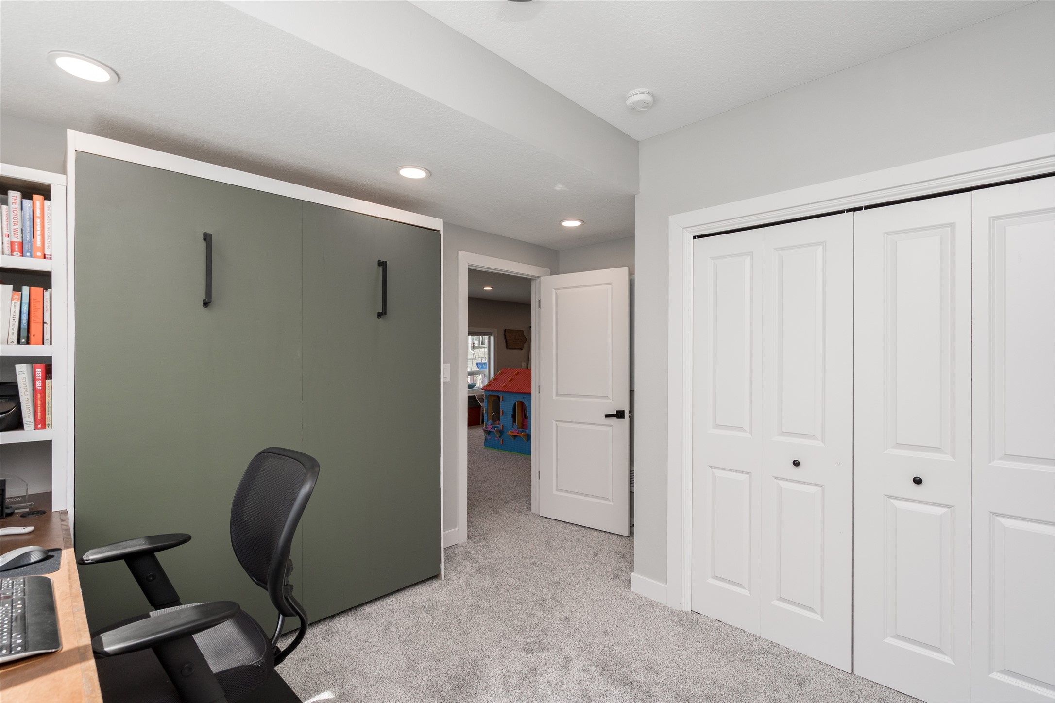 1606 Hackenberry Place