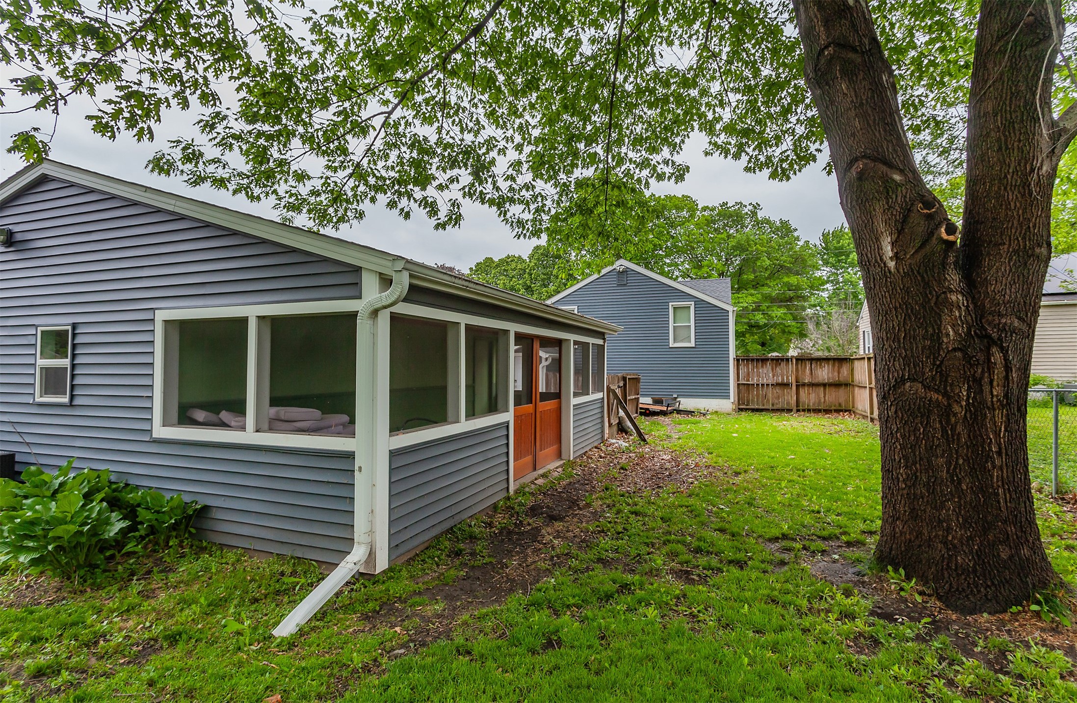 2324 50th Street