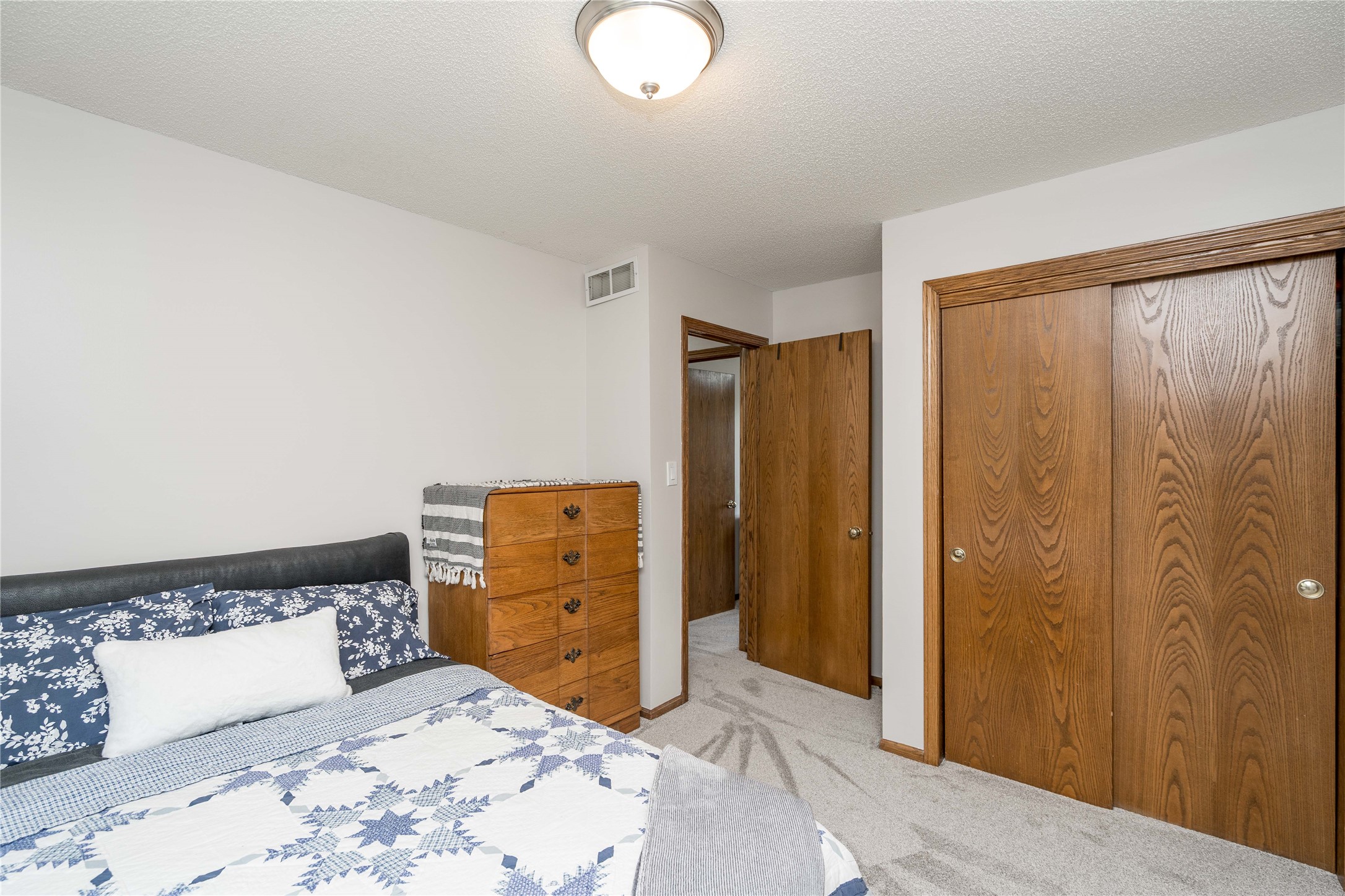 130 SW Meadowlark Court
