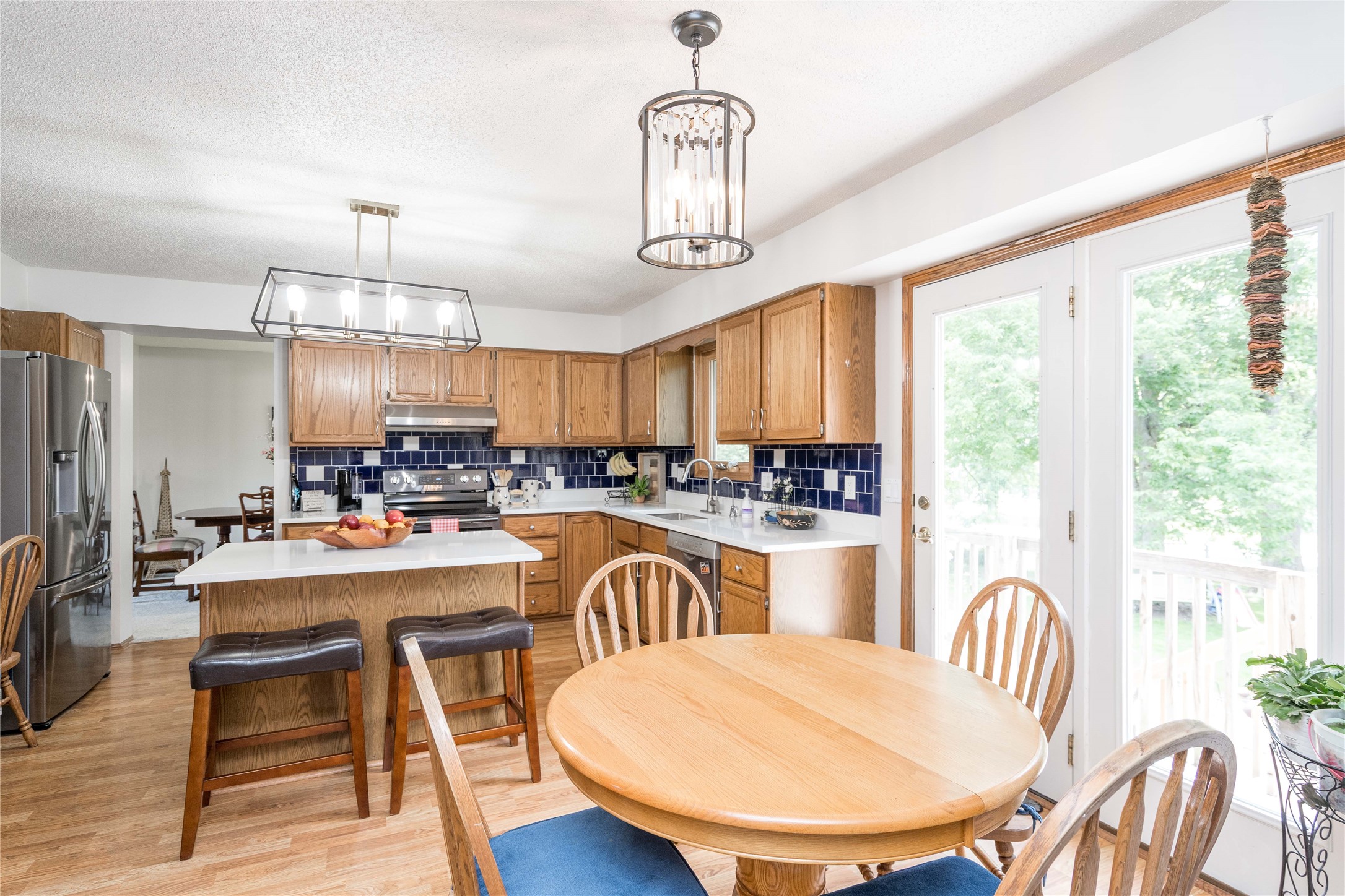 130 SW Meadowlark Court