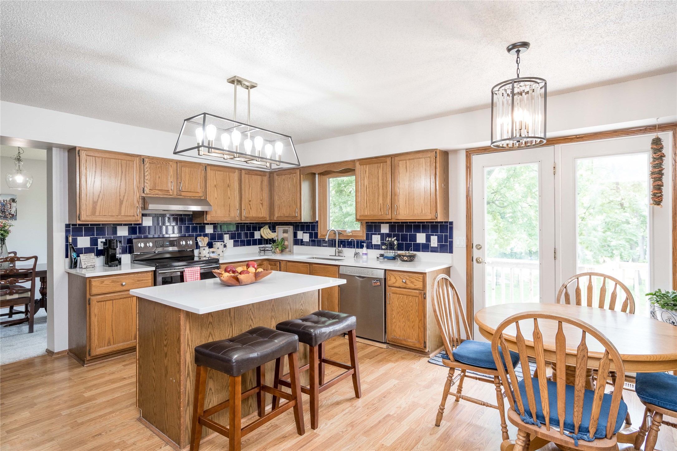 130 SW Meadowlark Court