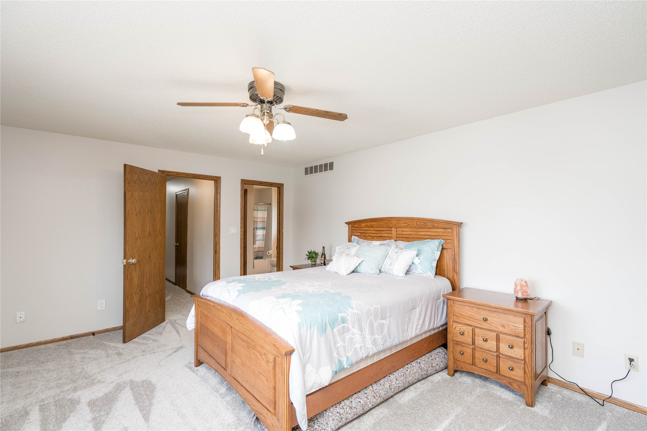 130 SW Meadowlark Court