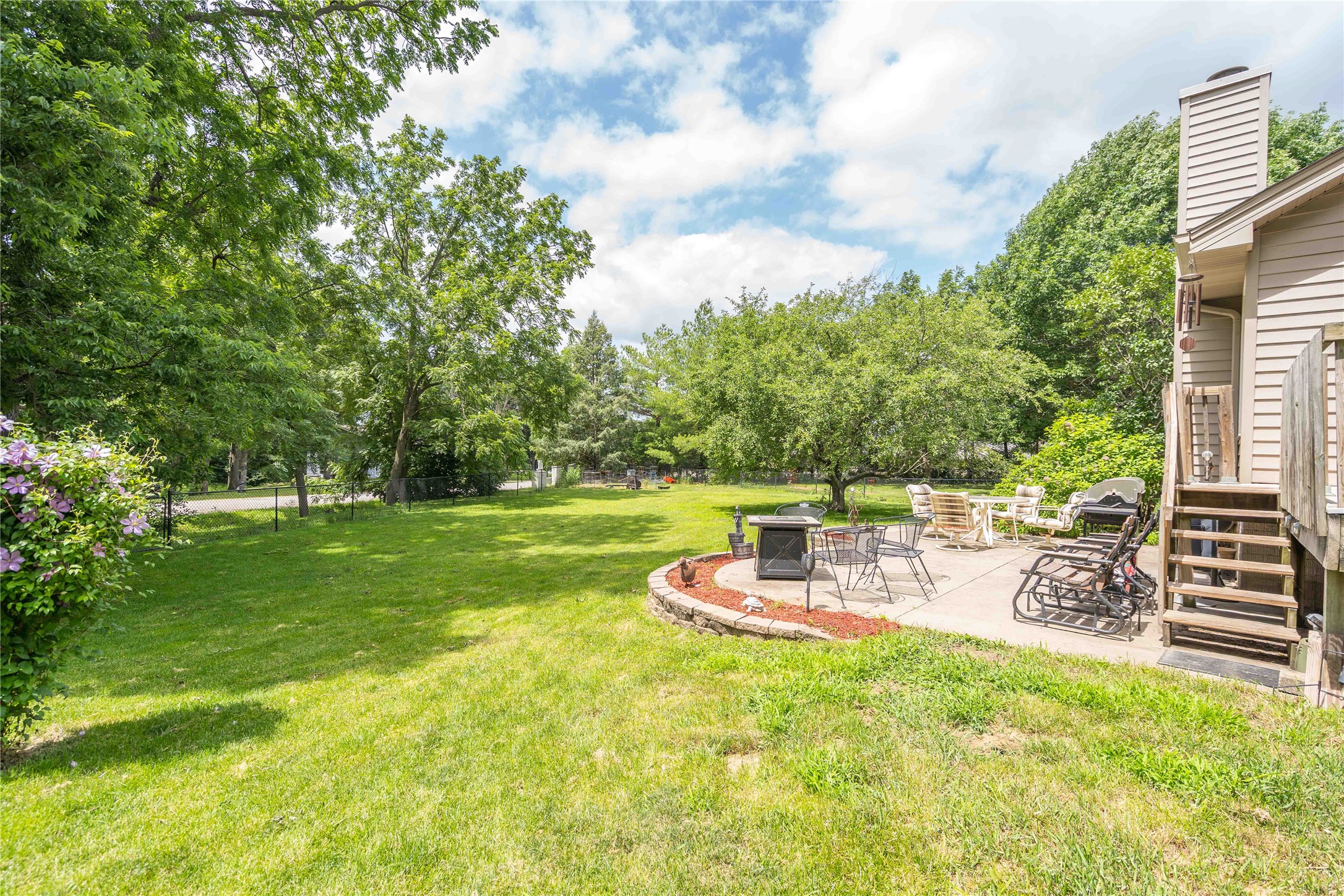 130 SW Meadowlark Court