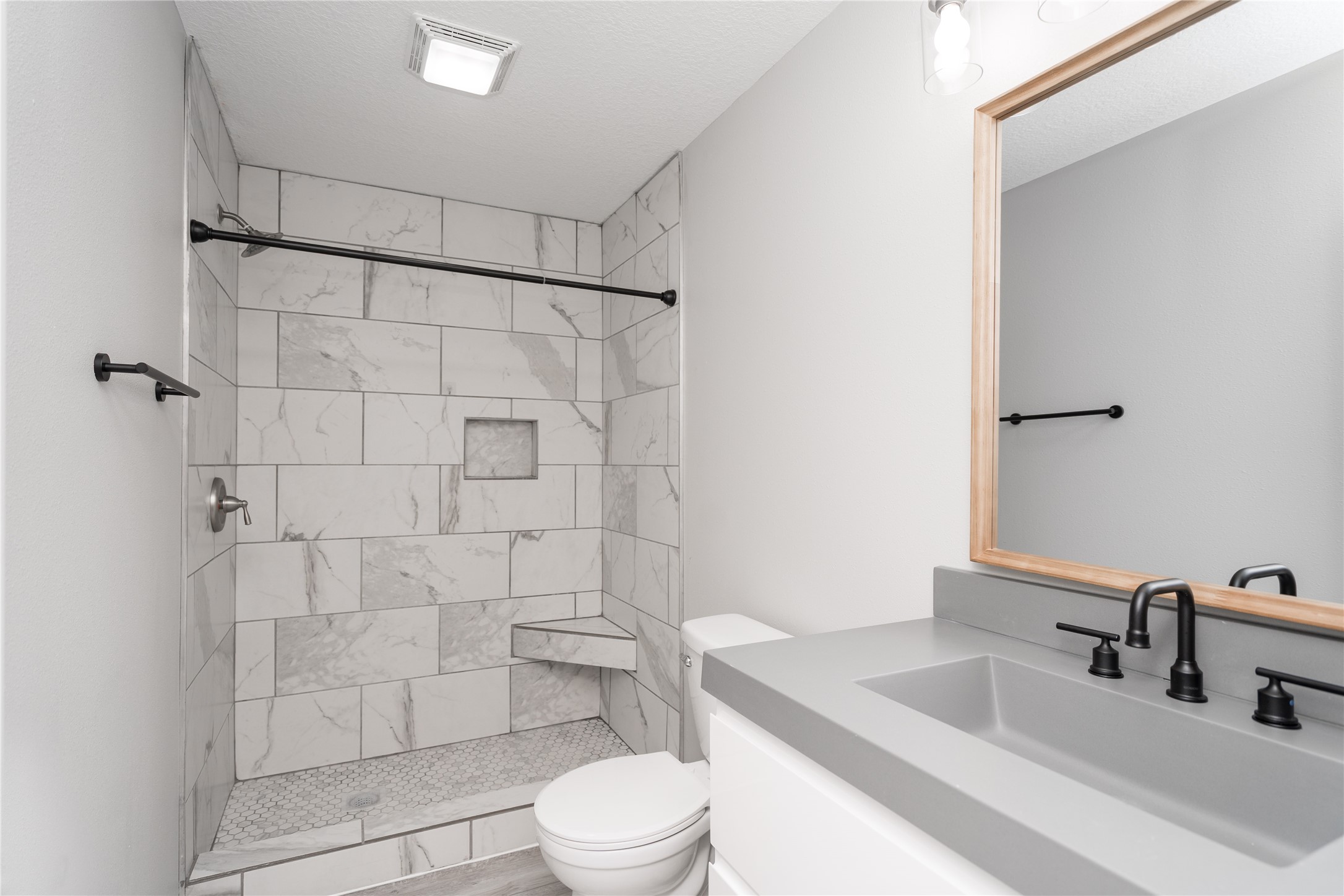 3522 NE Winding Trail Drive