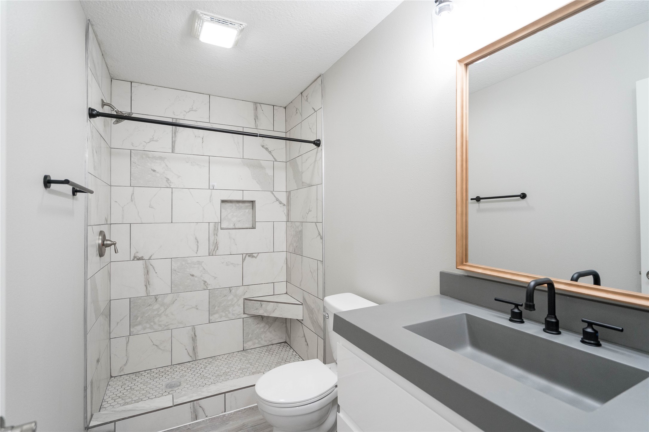 3522 NE Winding Trail Drive