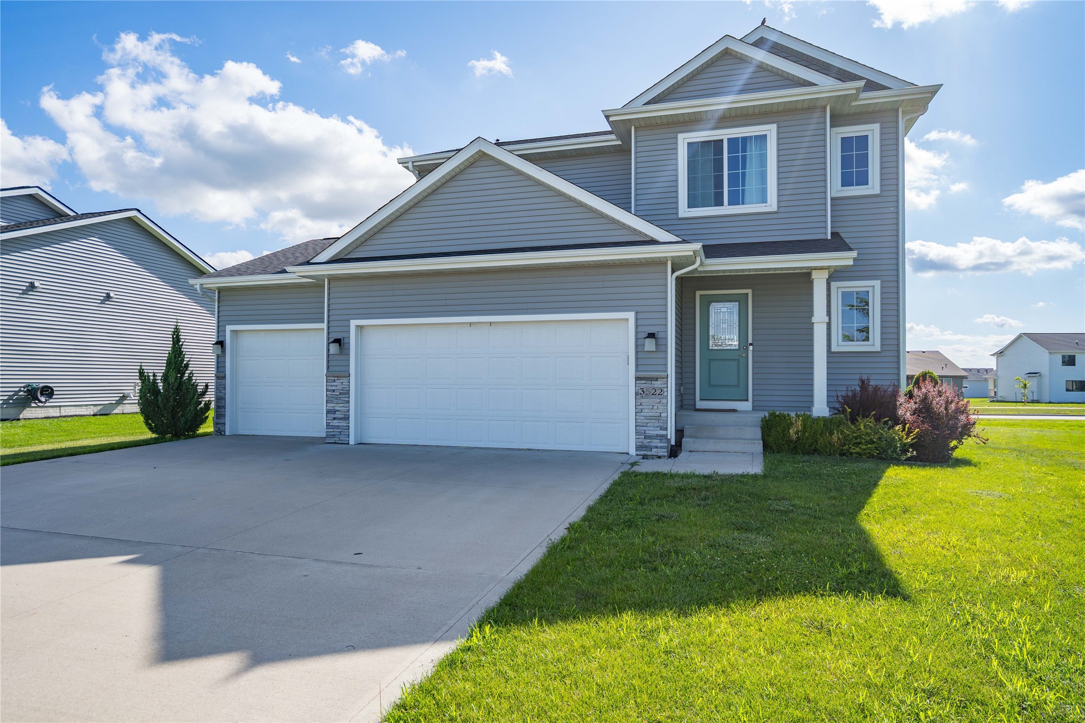 3522 NE Winding Trail Drive