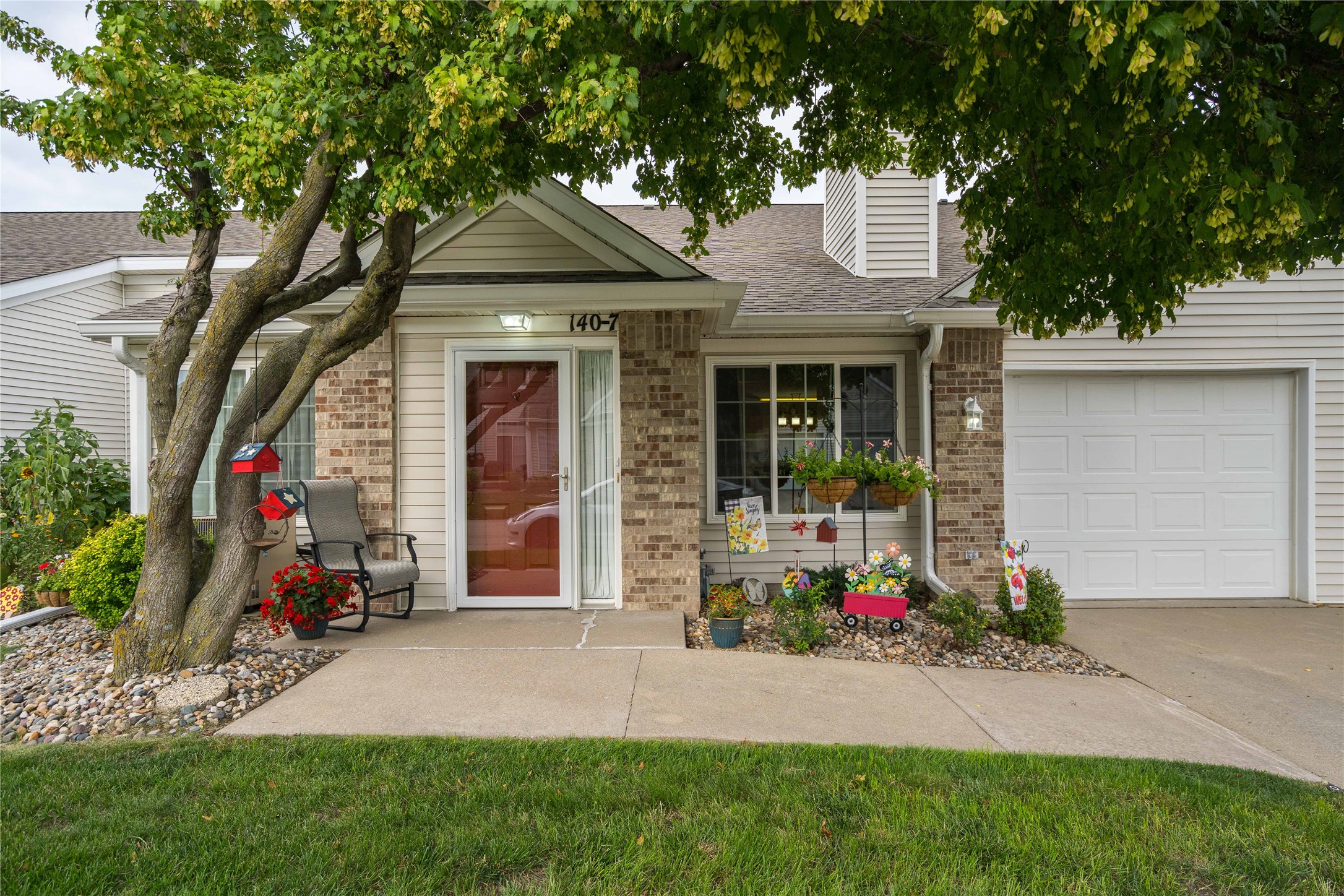 140 NW Georgetown Boulevard 7