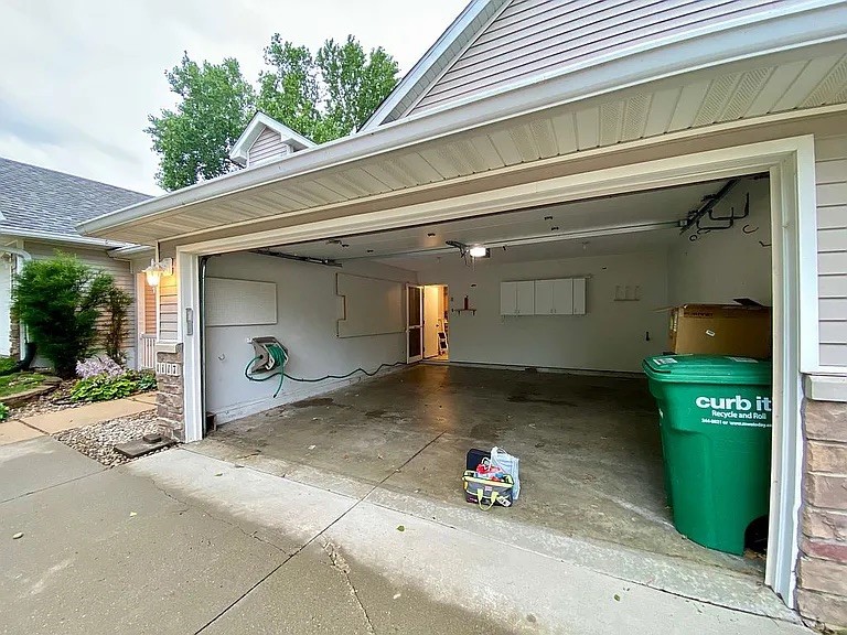 1117 NW Prairie Ridge Drive