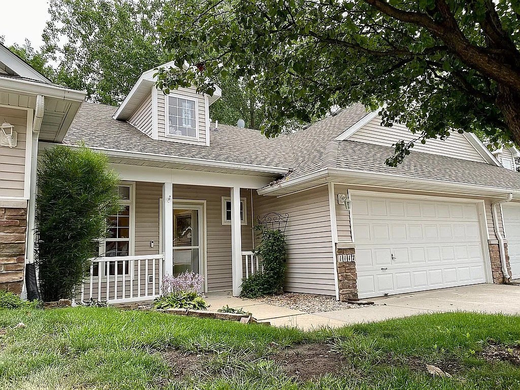 1117 NW Prairie Ridge Drive