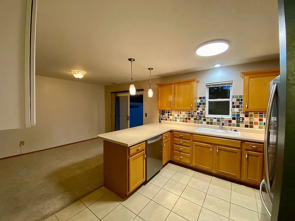 1117 NW Prairie Ridge Drive