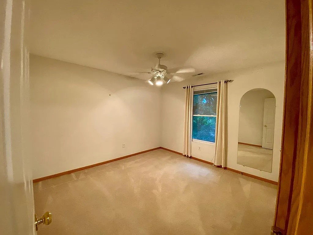 1117 NW Prairie Ridge Drive