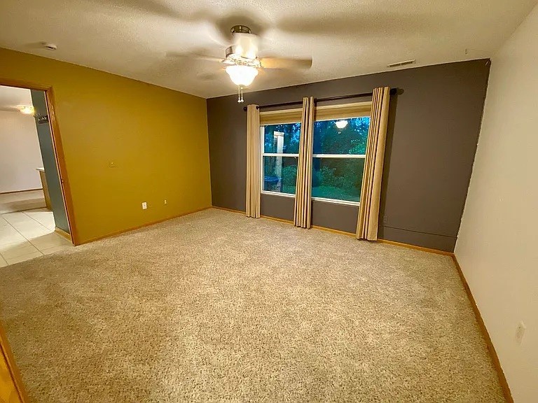 1117 NW Prairie Ridge Drive