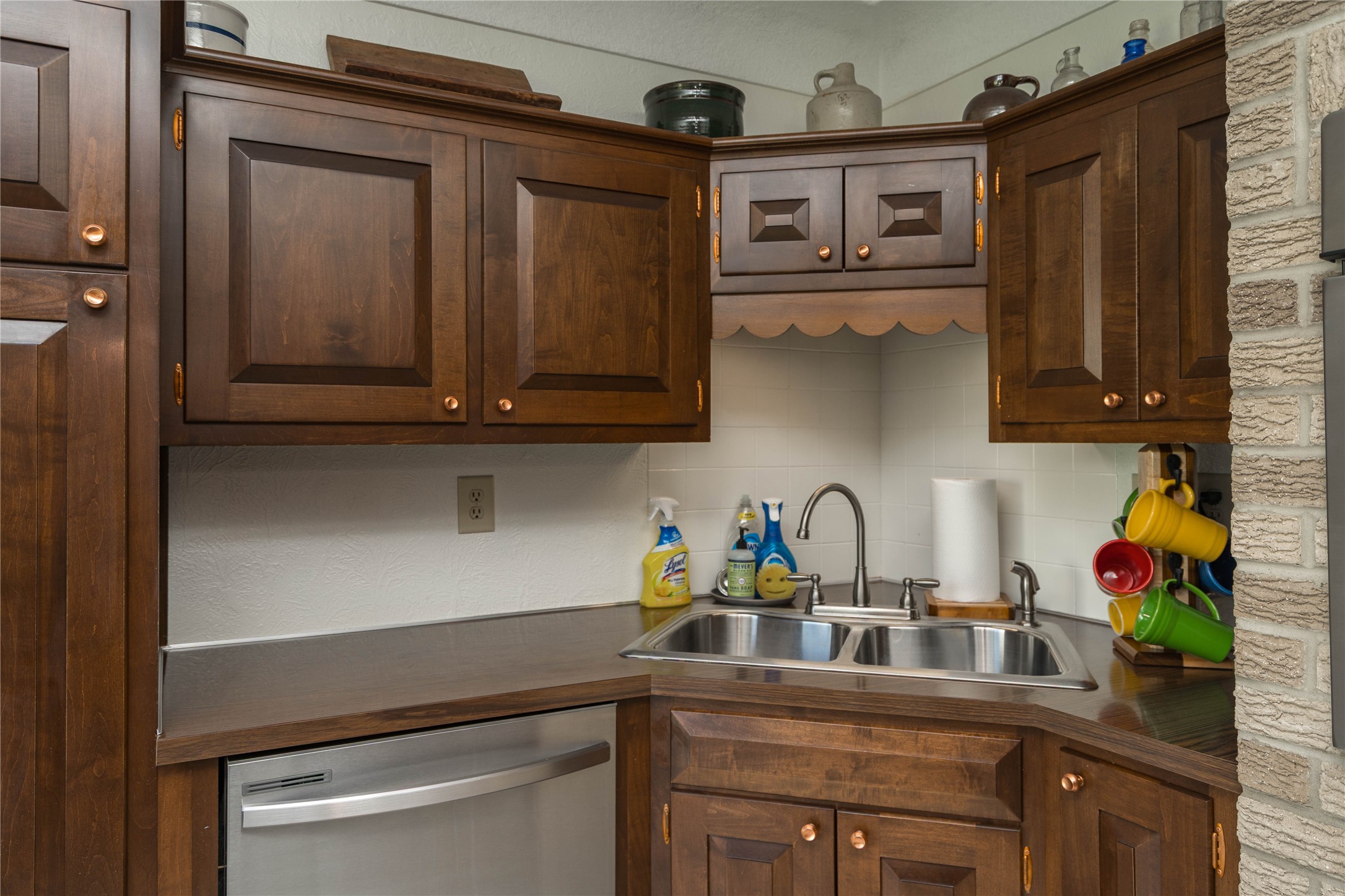 1115 Pleasant Street