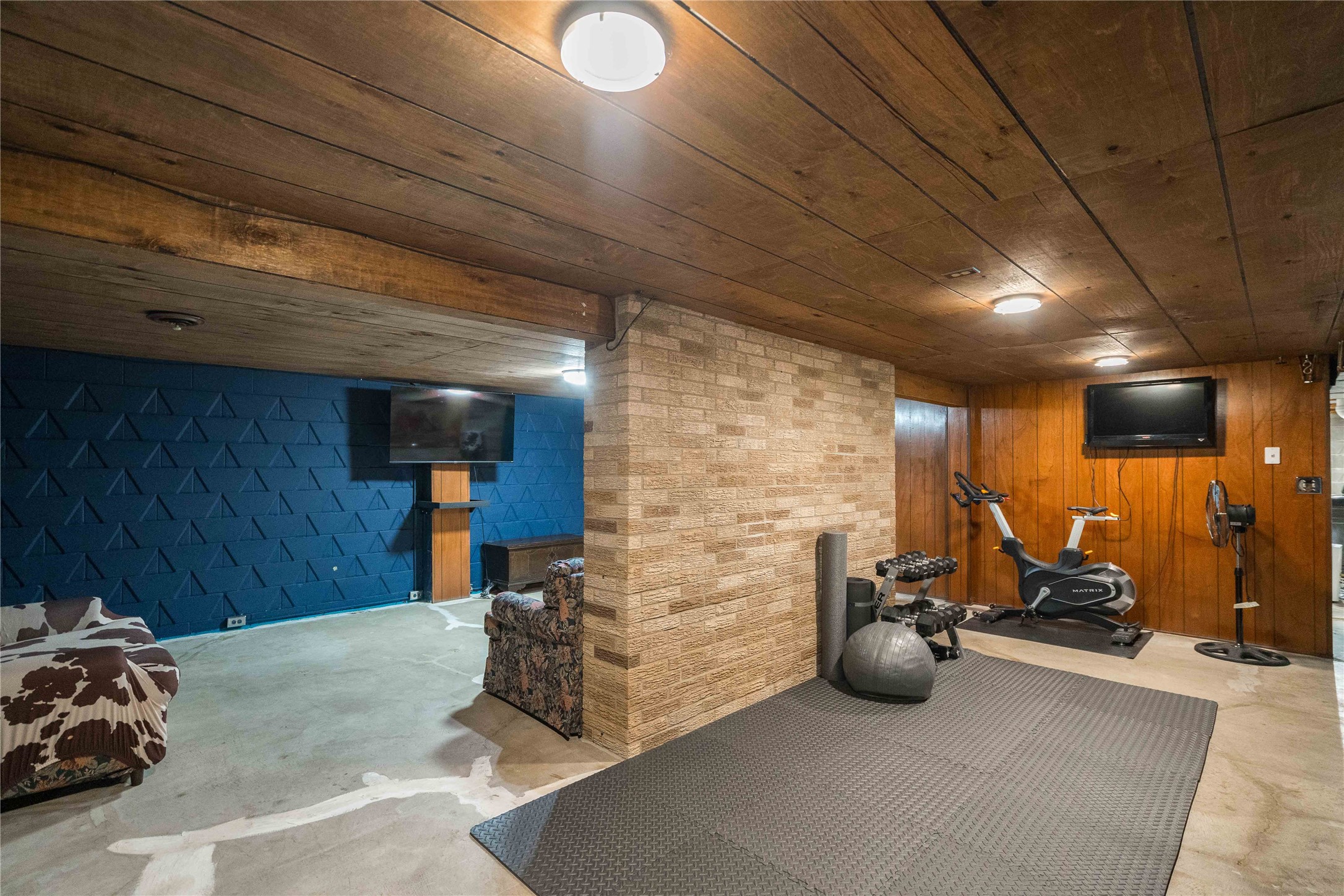 1115 Pleasant Street