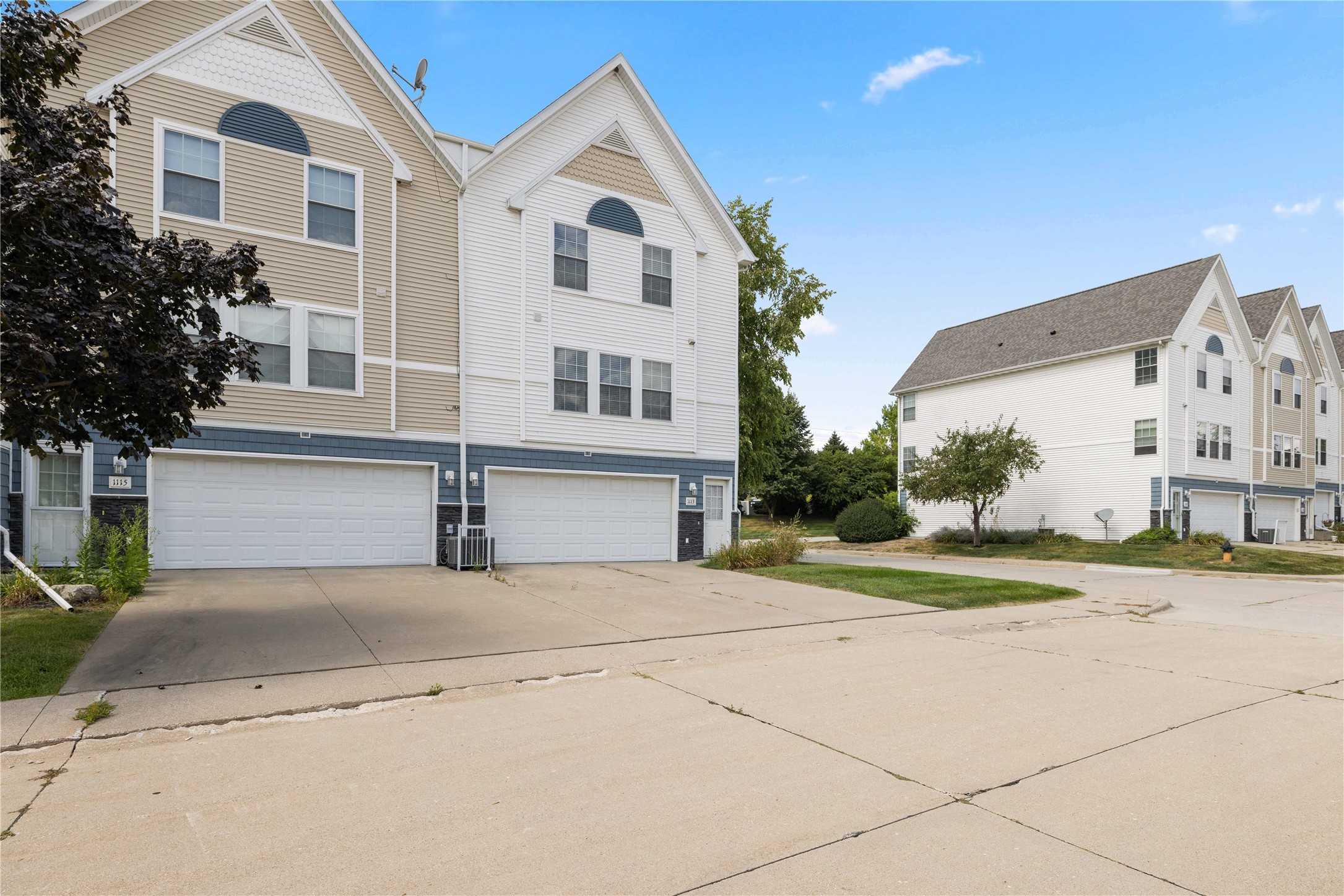 1113 SE Village View Lane