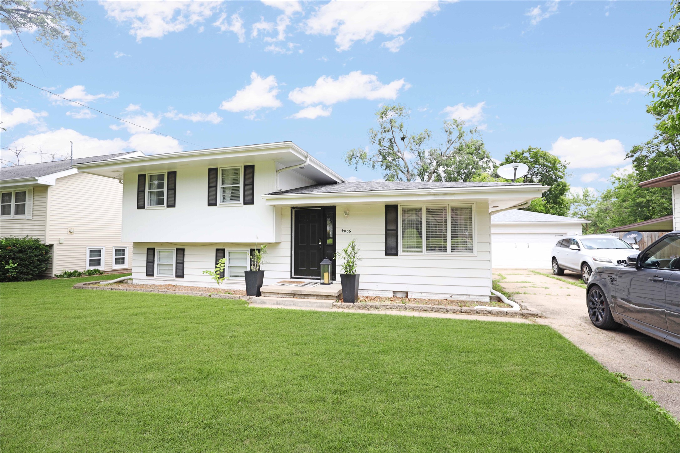 4006 E Garden Avenue