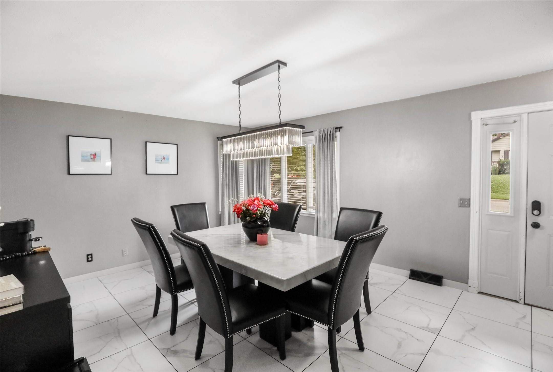 4006 E Garden Avenue