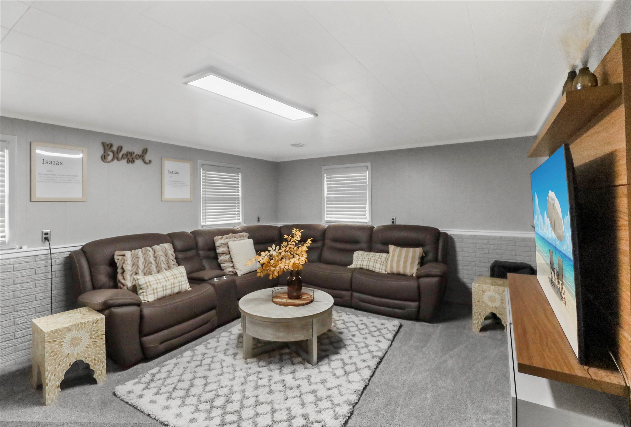 4006 E Garden Avenue