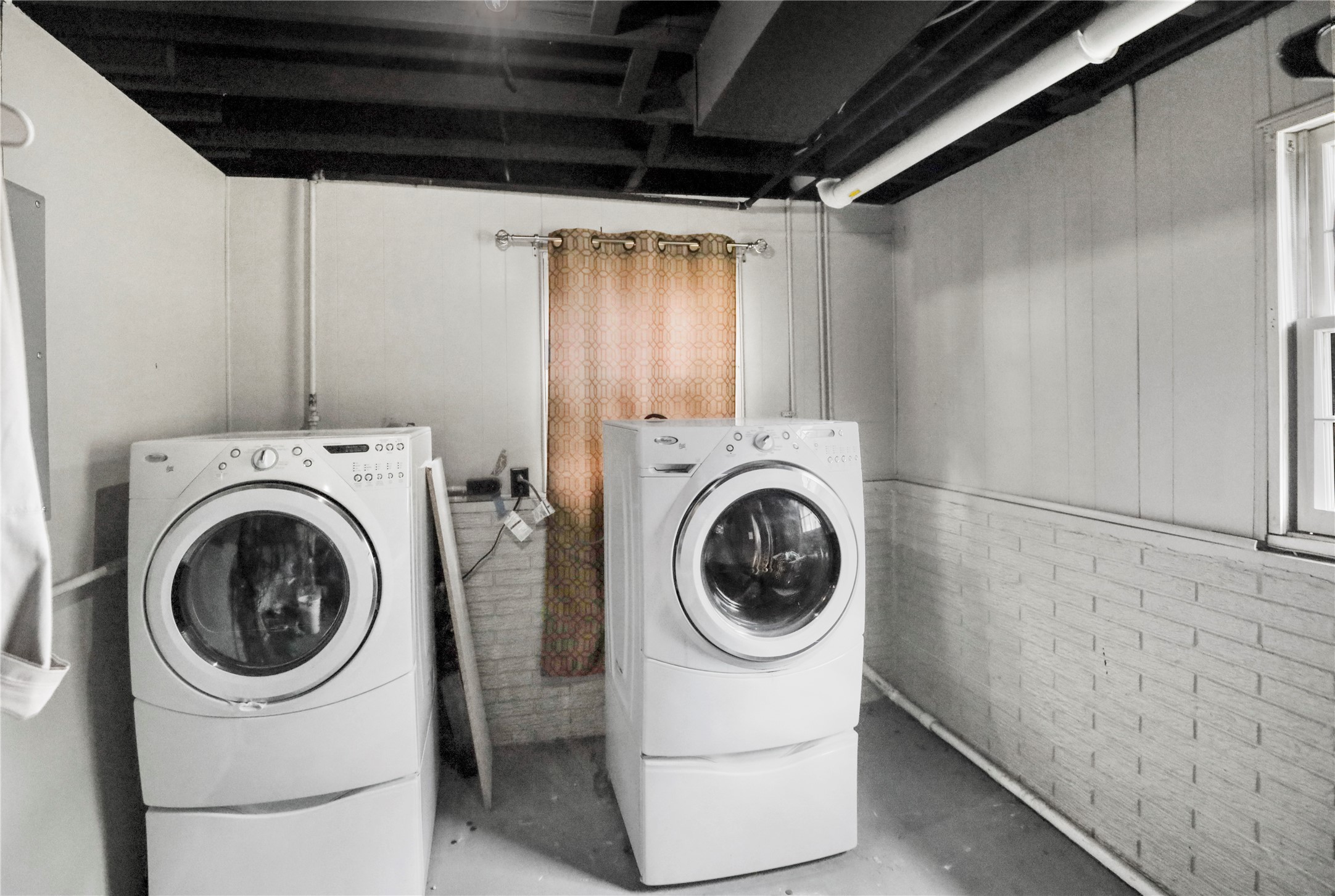 4006 E Garden Avenue