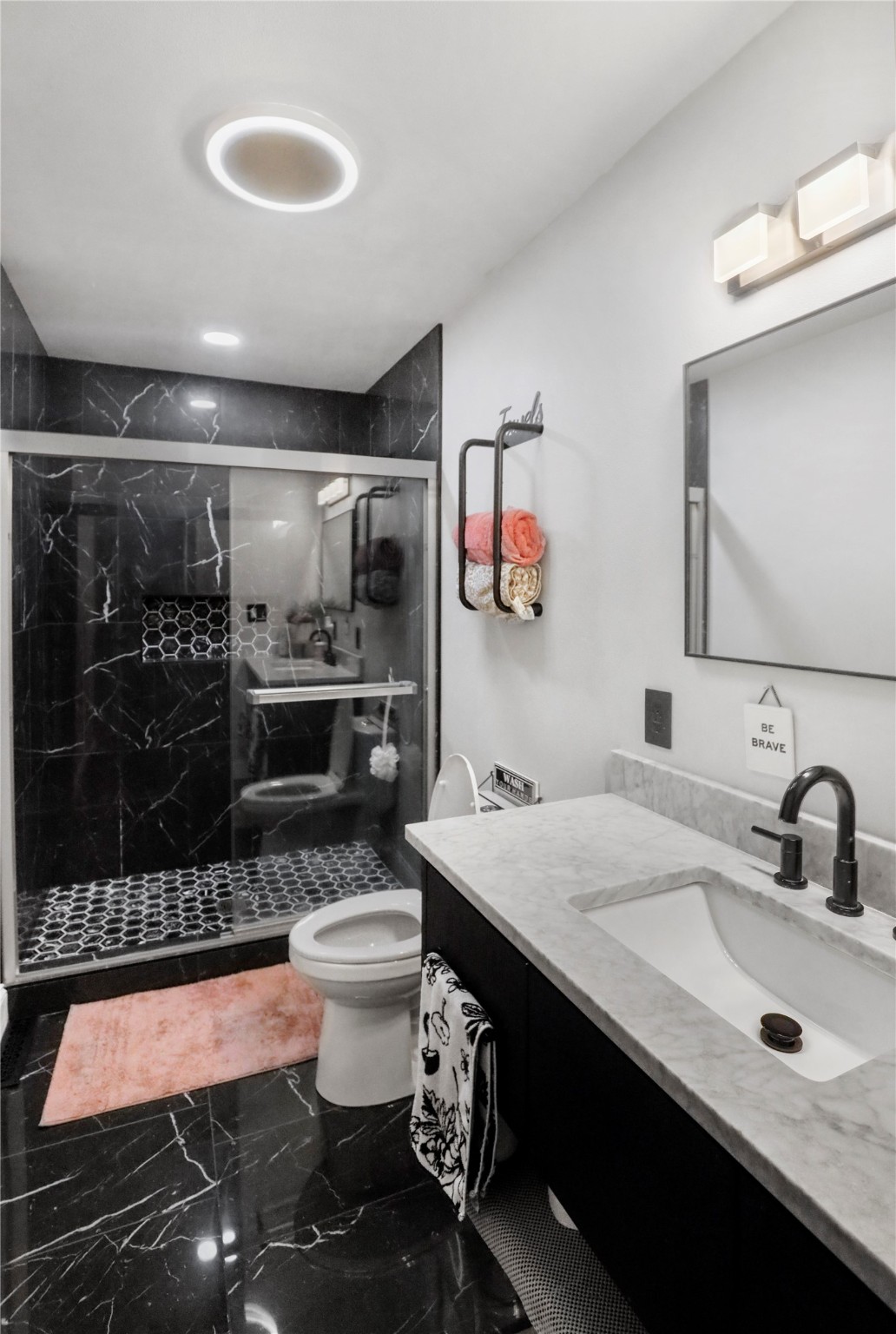 4006 E Garden Avenue