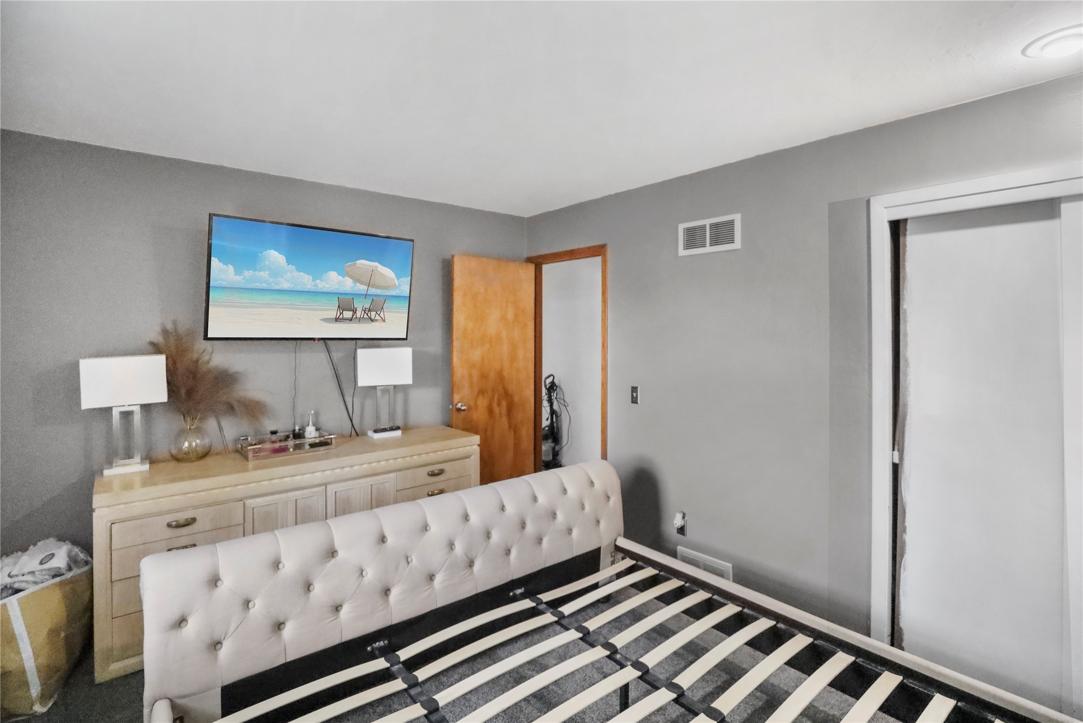 4006 E Garden Avenue