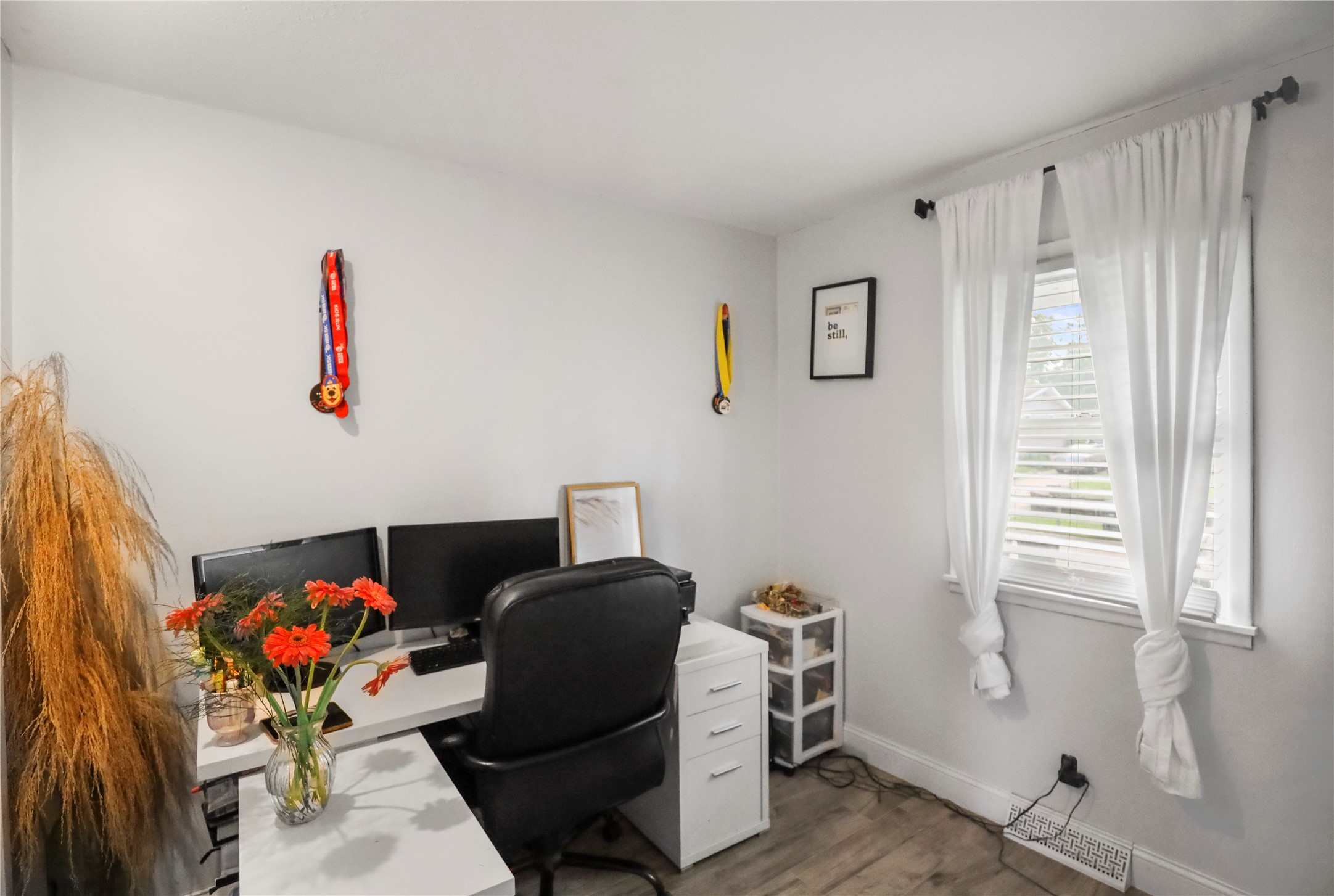 4006 E Garden Avenue