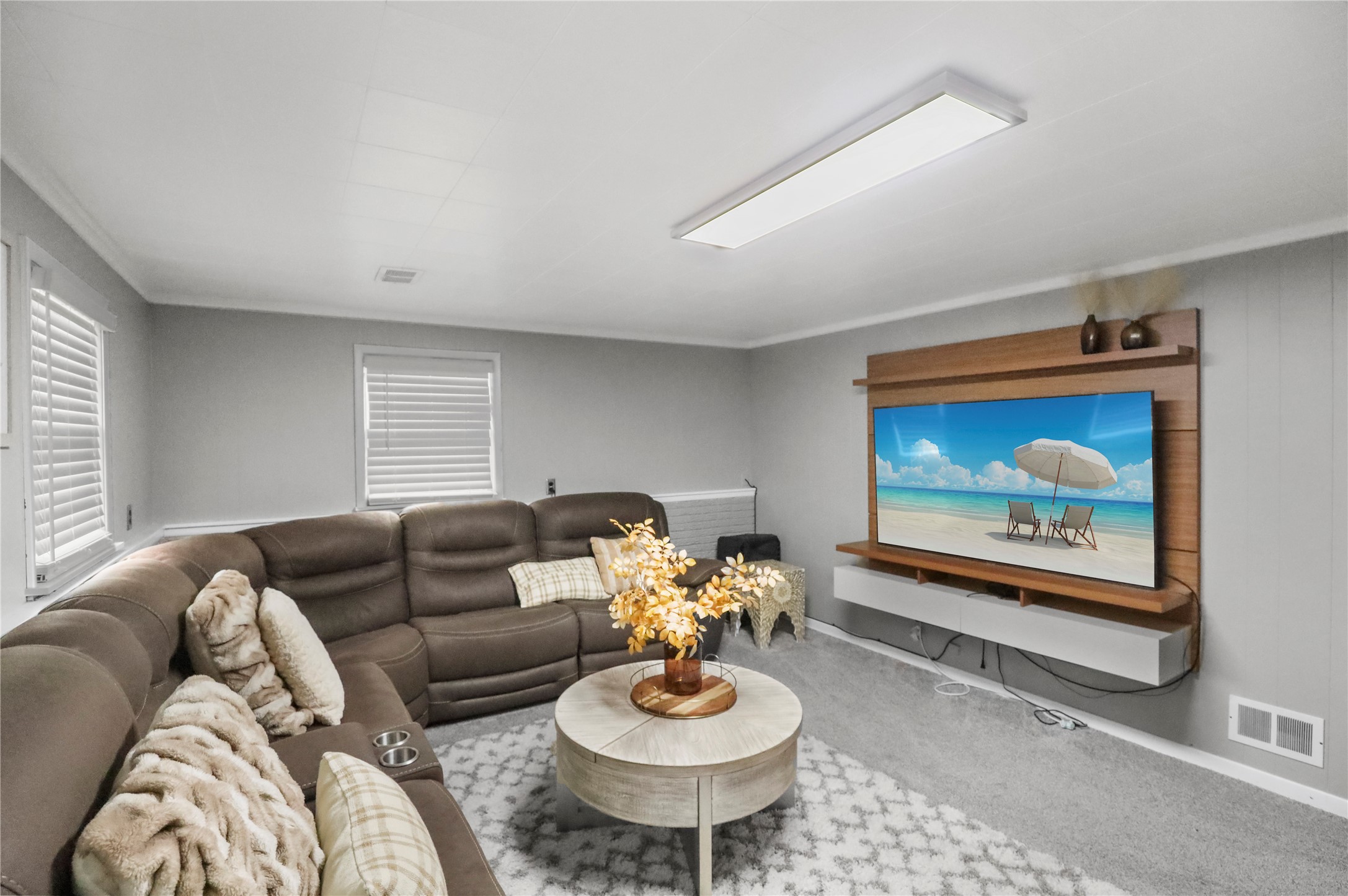 4006 E Garden Avenue