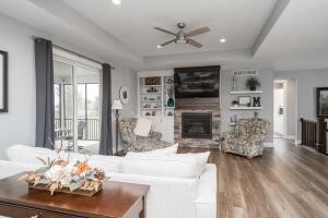 5472 Windrose Lane