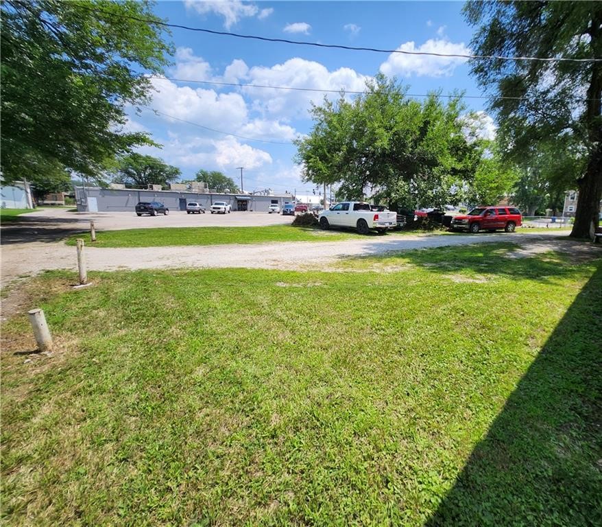 2936 E Walnut Street