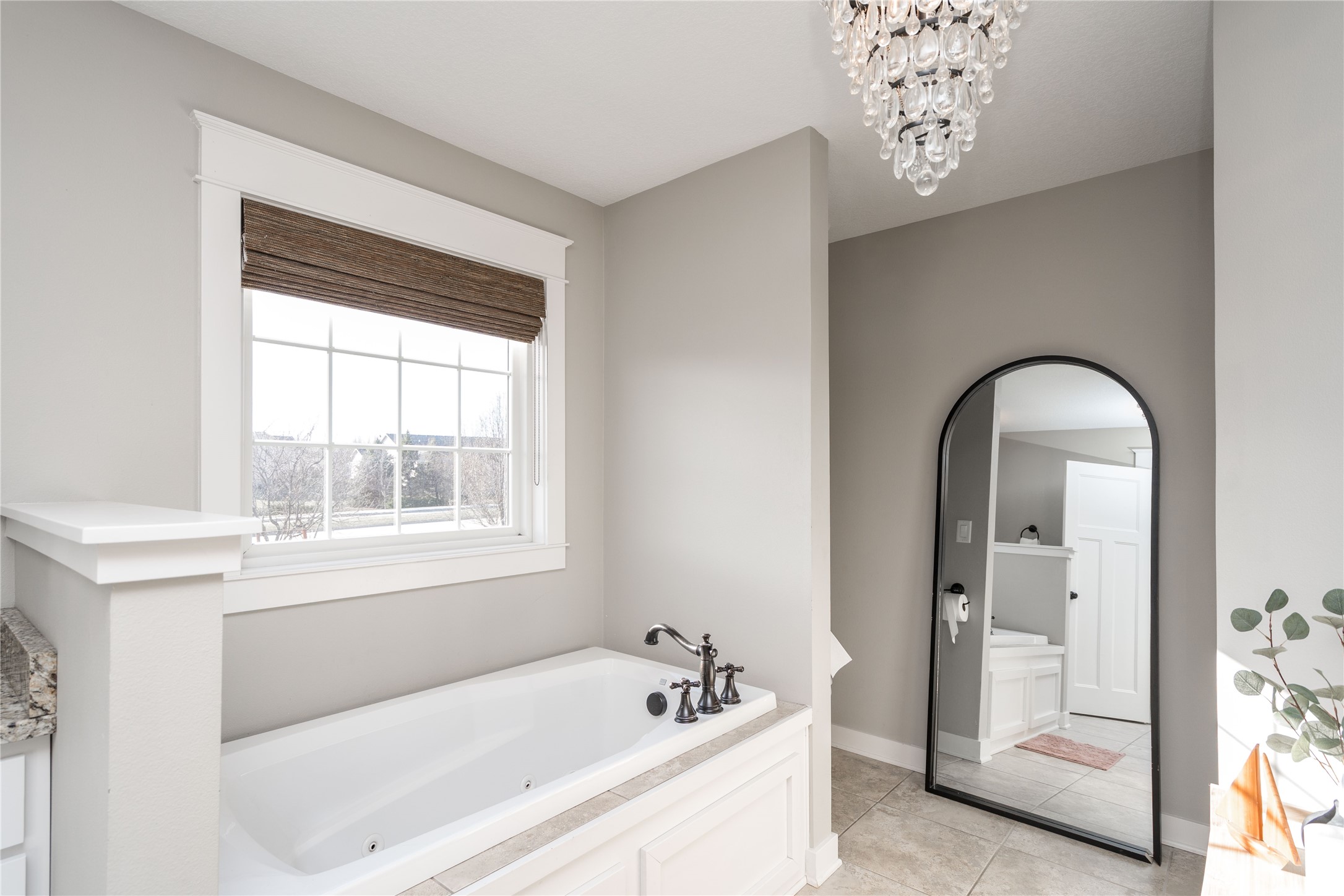 15008 Madison Avenue