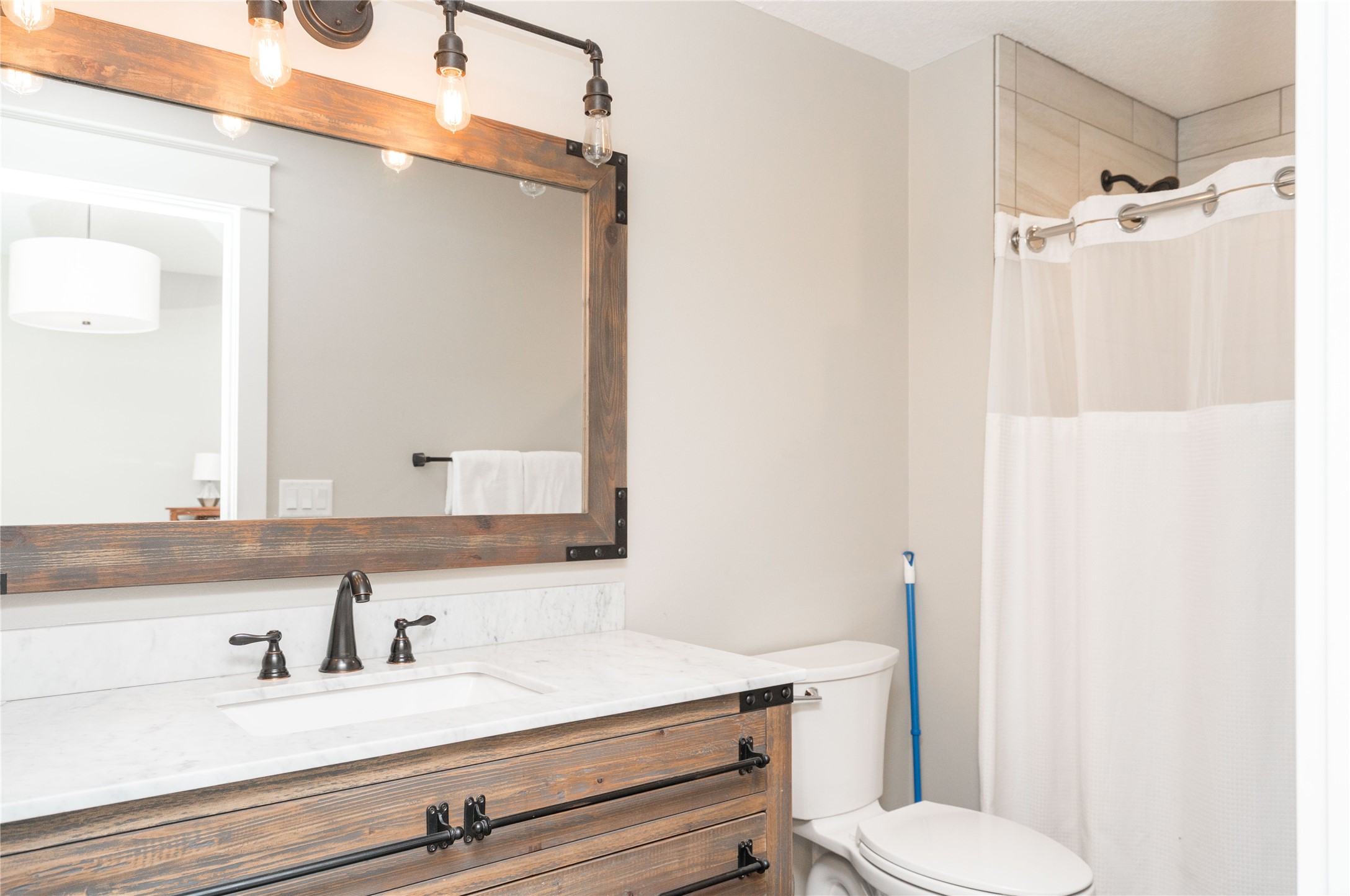 15008 Madison Avenue