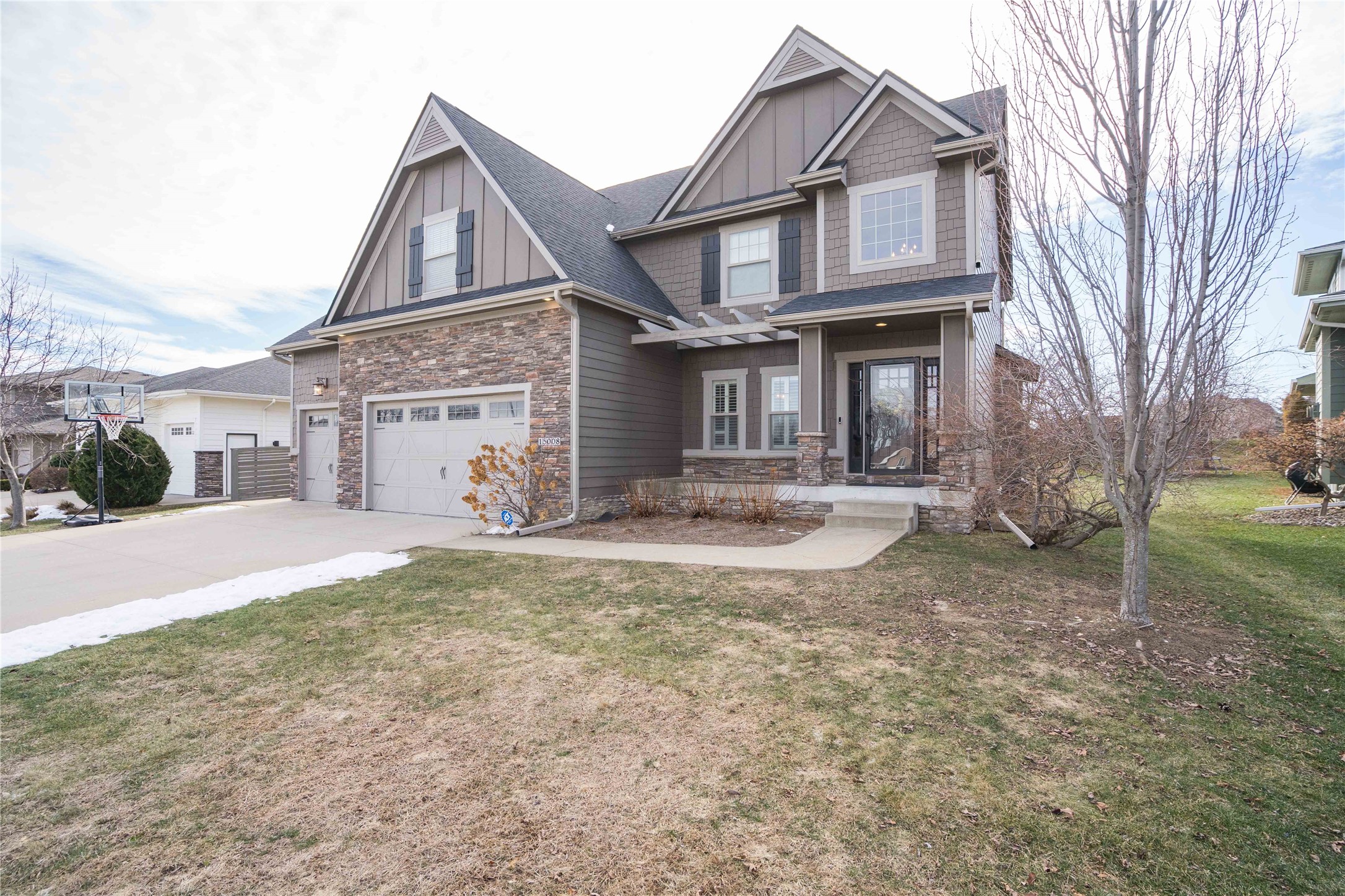 15008 Madison Avenue