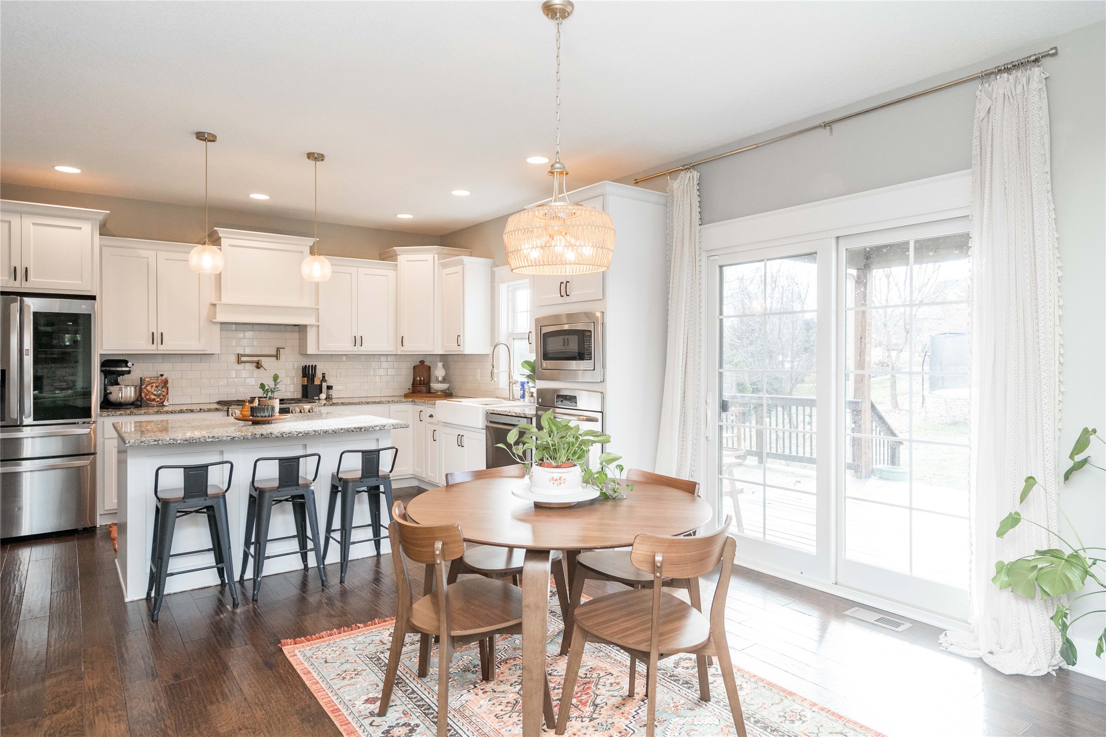 15008 Madison Avenue